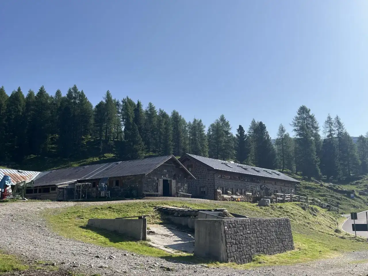 Malga Vallazza - Guida completa a escursioni e mete
